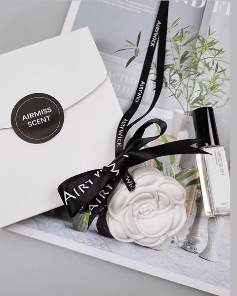 تعليقة الورده الفواحه المعطره مع بخاخ العطر