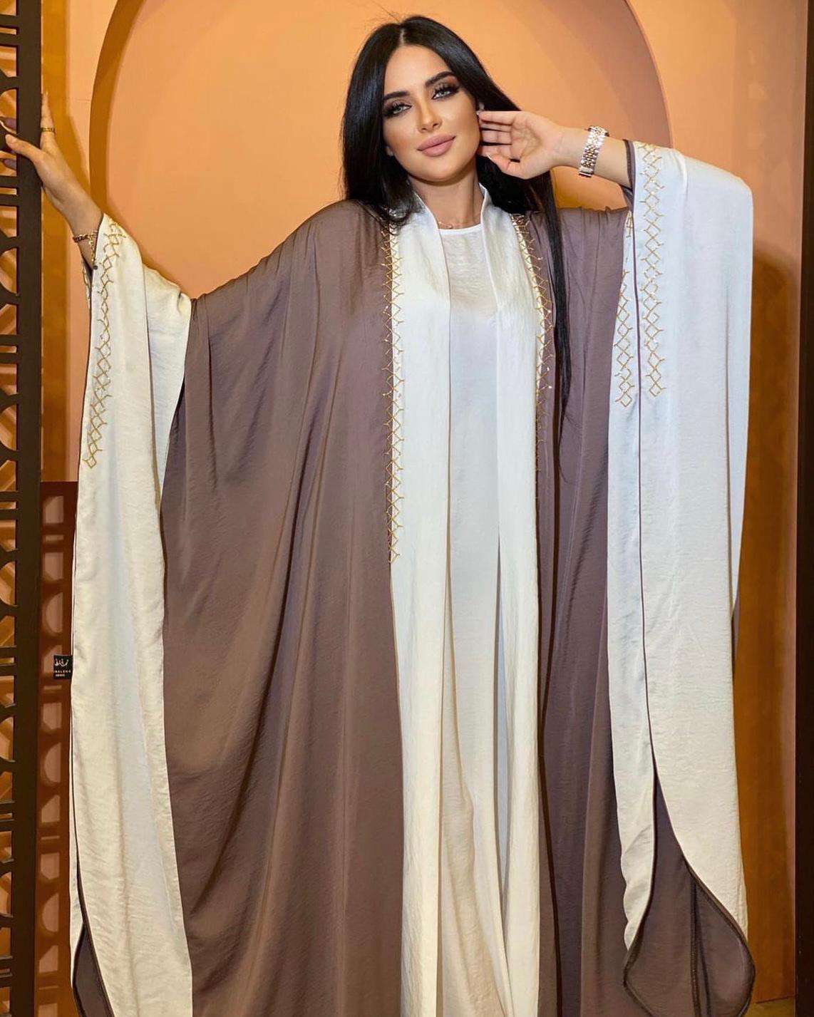 عباية ملونه/عباية شكين