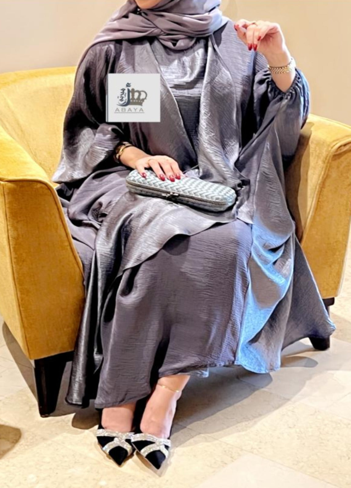 عباة أميرتي حرير رافلز