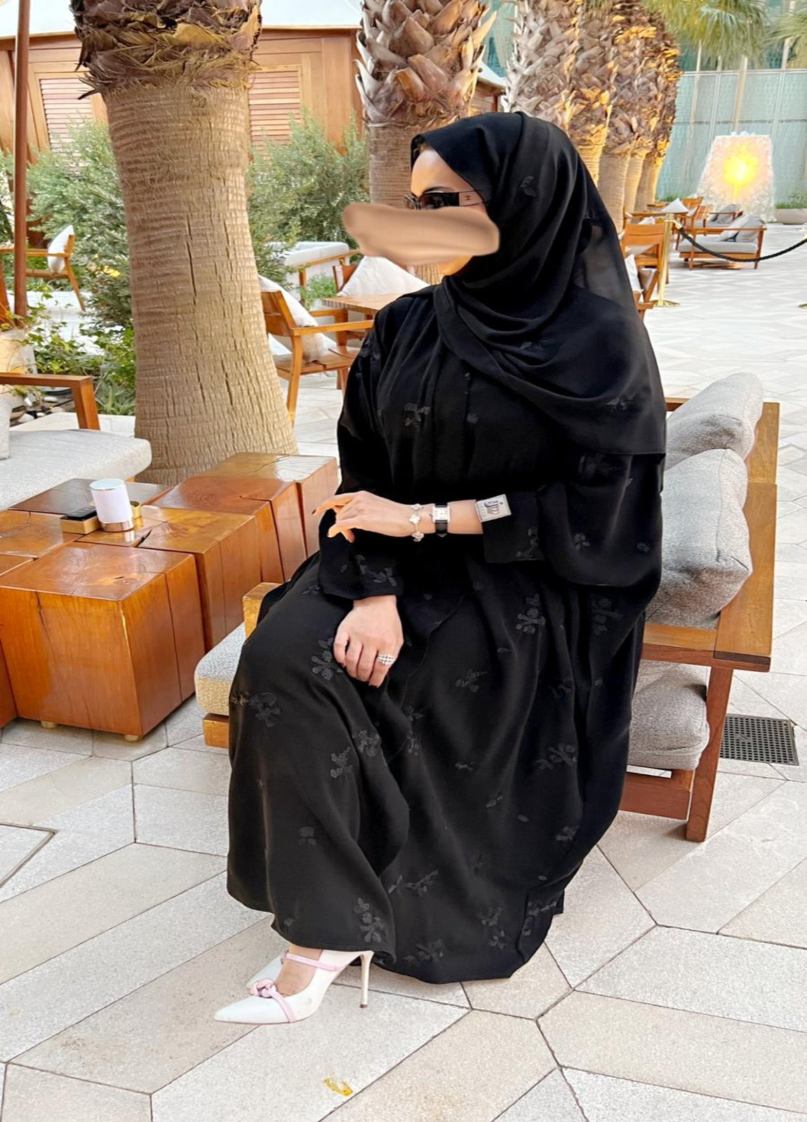 عباة أميرتي ورد اسود