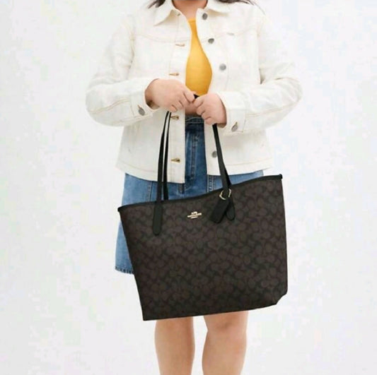 Coach hand bag (original)