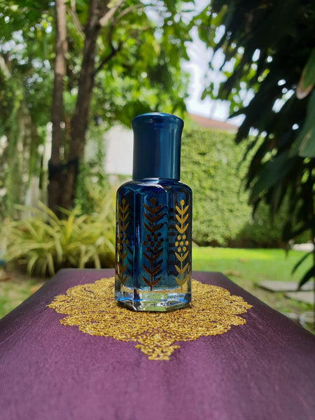 دهن الملوك دهن العود الآزرق