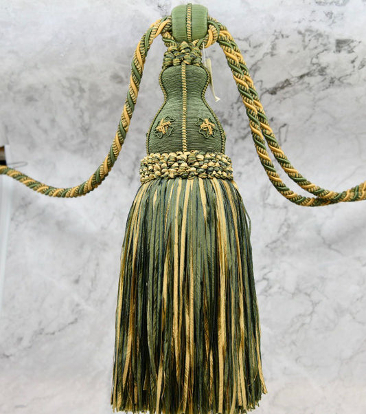 مربط للستائر ويستخدم للترولي