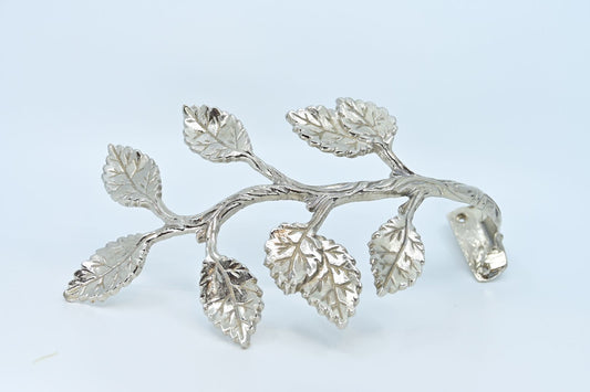 مسكات لزم الستائر تتثبت بالحائط