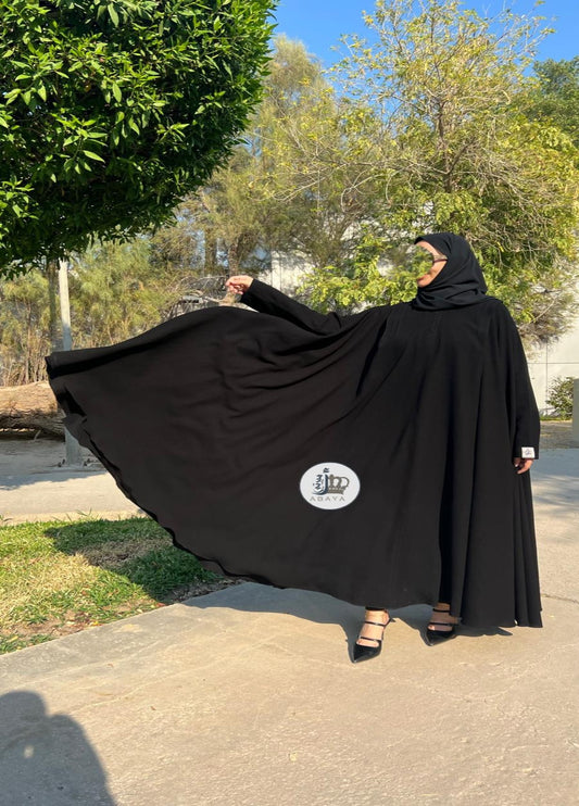 عباة اميرتي باريس٢