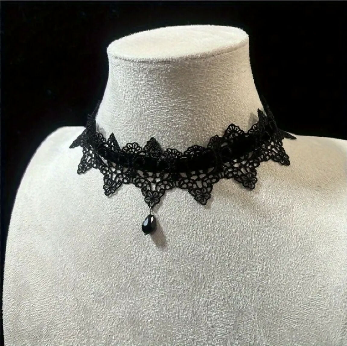 VEMO| Elegant Gothic Lace Choker Necklace