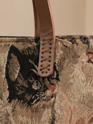 Classic Tote Bag حقيبة كلاسيكية - 1