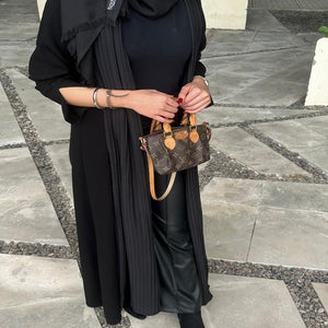 البلاسية عبايه