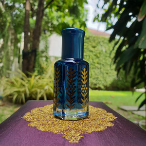 دهن الملوك دهن العود الآزرق