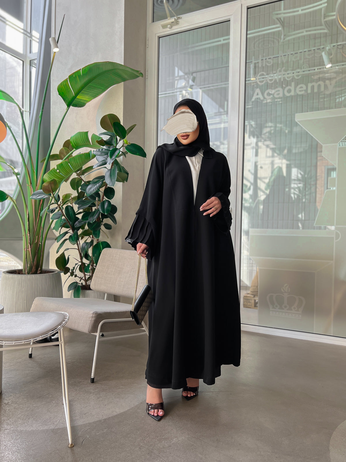 عبايه ساده مع قميص - 1