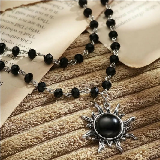 VEMO|Black Sun Pendant Necklace