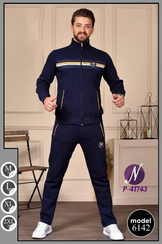 ملابس