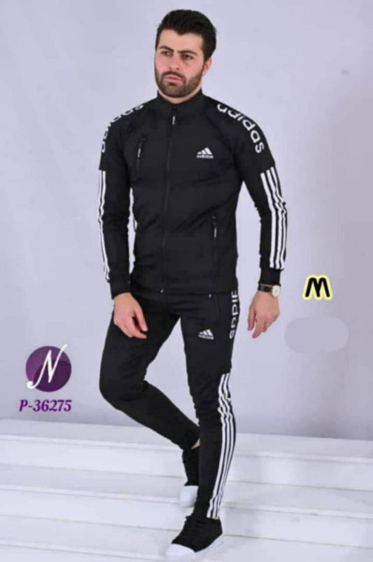 ملابس رياضيه